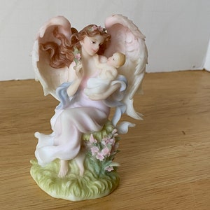 Mini August Motherhood Collection Seraphim  Angels of the Month Series #80778- 2003 by Roman Inc