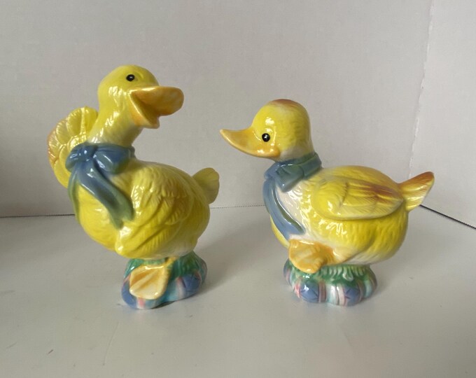 Set of 2 Vintage ceramic yellow Chicks / Ducks for Spring or Easter Decor