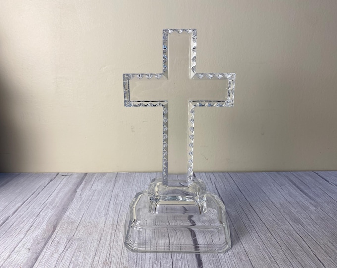Vintage 9 1/2" Crystal glass tabletop or shelf cross with cut glass detailing