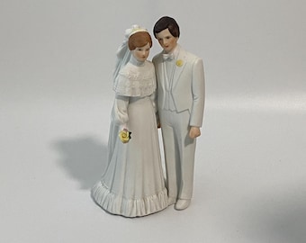 Vintage Enesco 1980s Bride and Groom porcelain bisque Figurine Cake Topper Music Box, plays Mendelssohn's Wedding March" song