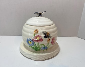 1950s soft white Ceramic  honey pot with bees and Floral Decor