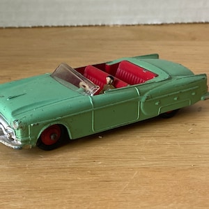 Dinky Toys Packard Convertable #132 with driver