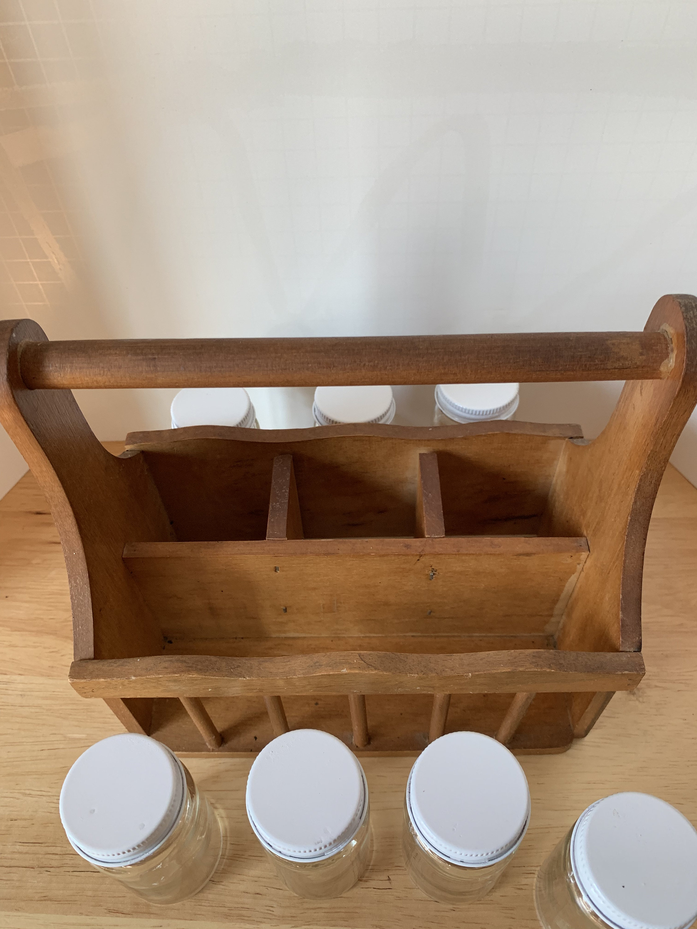 Vintage 7 jar carry or tool box sytle holder spice rack