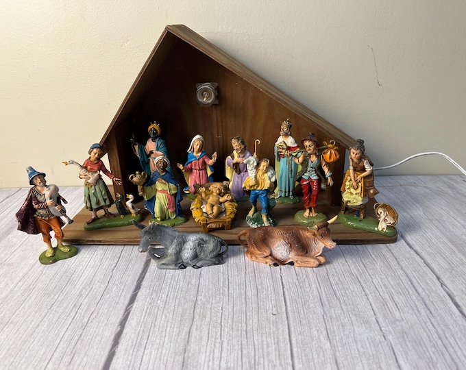 Vintage 14 Piece Nativity scene 13 Fontanini Depose Italy with Creche
