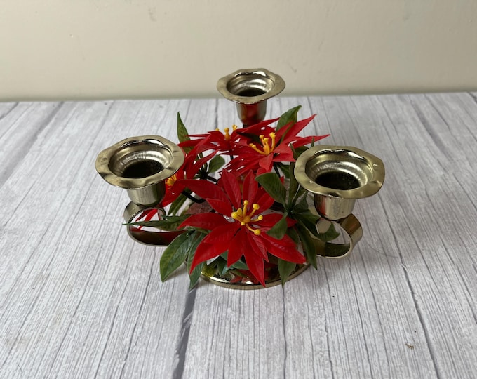 Vintage plastic Poinsette volitive/taper candle holder for 3 candles