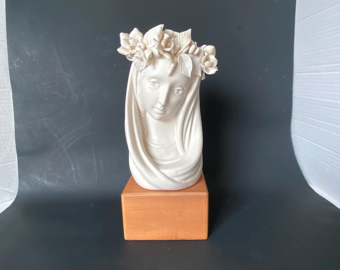 Beautiful Cybis Madonna Queen of Angels Porcelain Figurine Bust on Wood Base 11"