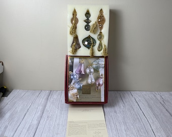 Lenox "For the Holiday" assorted colors set of 6 World ornaments in original box W/COA