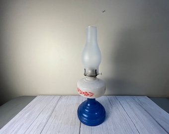 Tall vintage early 1900'sRed, White and Blue Oil lamp with frosted Chimney and wick