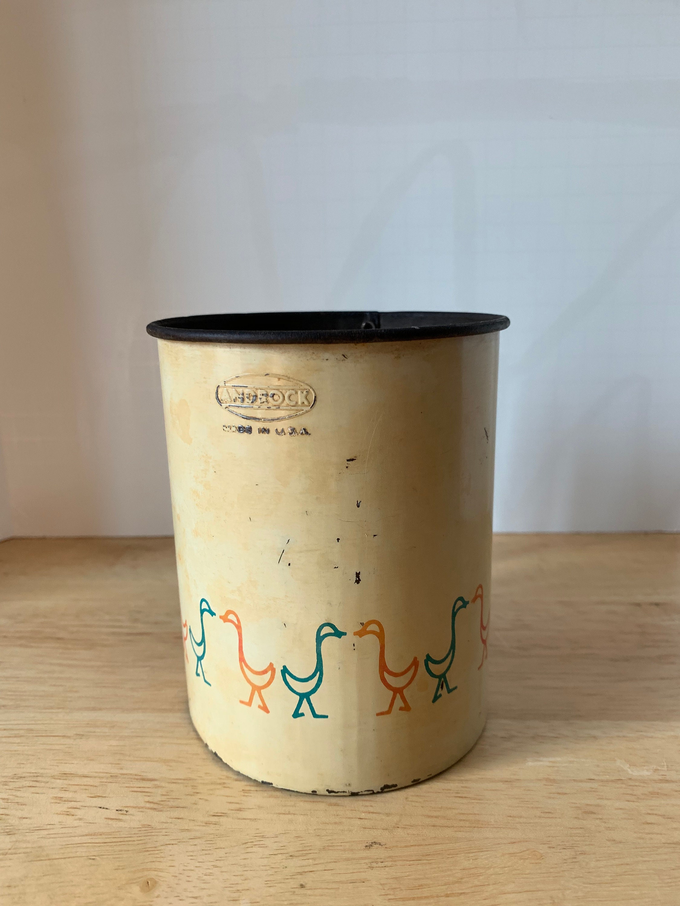 Vintage Androck flour sifter