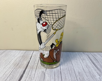 Vintage 1976 Slyvester Tweety and dog Pepsi Warner Brothers Drinking Glass