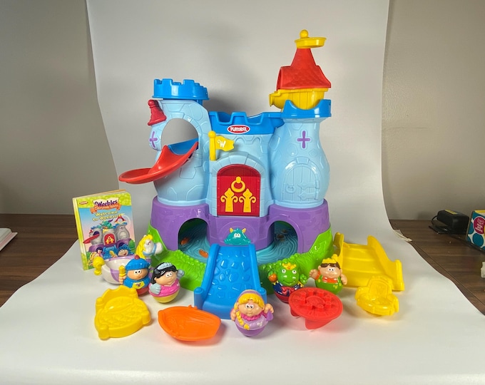 15 Piece Working 2005 Playskool Weebles Weebalot Musical Motorized Castle Playset with Weebles, Accessories and Book - Welcome to Weebalot