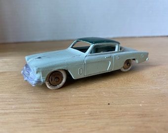 Dinky Toys Studebaker Commander 24Y