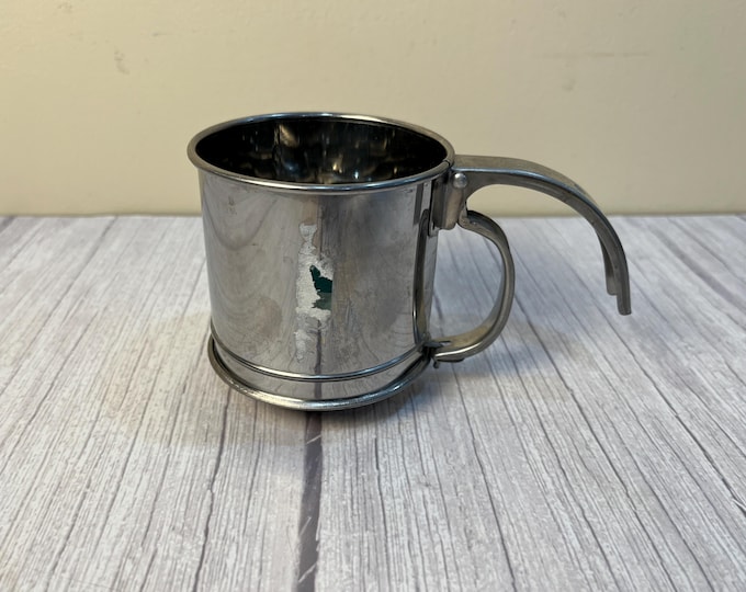 Vintage 1960's silver handle pull handle style 1 cup 1 screen flour