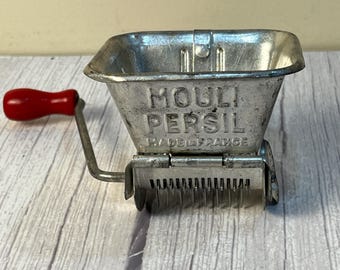 Vintage 1940's Mouli herb/Parsnip grater
