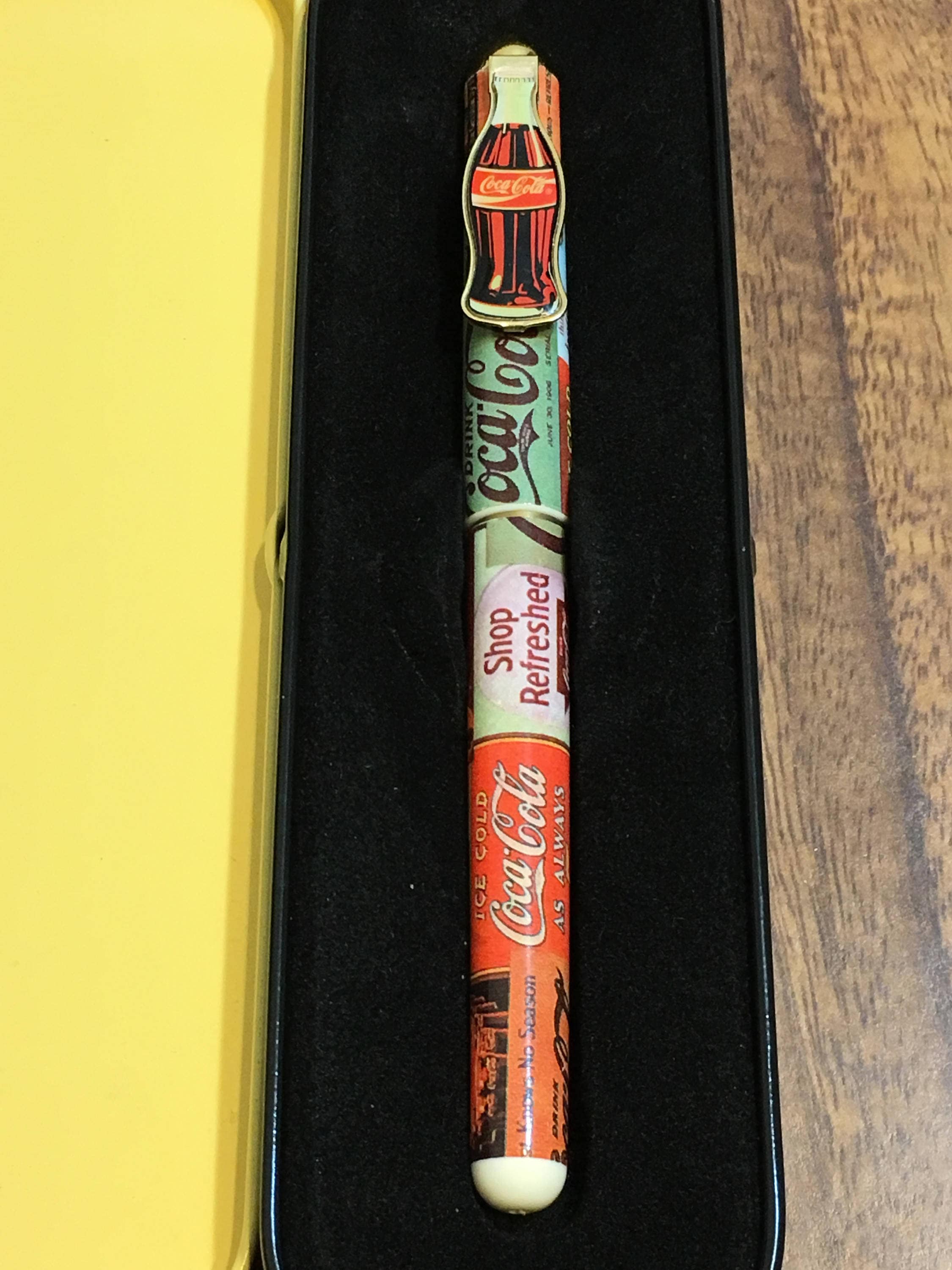 Vintage 1995 CocaCola pen with tin case
