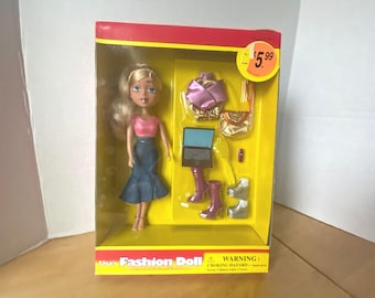 Vintage Lisa's Fashion Doll with Accessories (Bratz Clone Doll) New in Box - Never opened