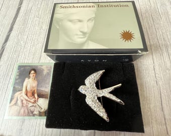 Avon 1996 Smithsonian Institution Juliette Gordon Low "Swallow" pin large size in original box