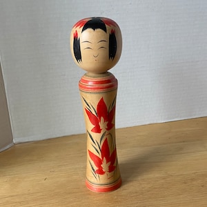 Vintage Tall Japanese Kokeshi 8 1/8&quot; tall Doll