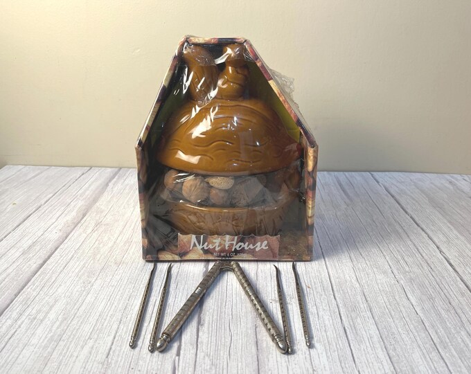 Vintage 7-piece Ceramic Squirrel on top of Acorn lidded Bowl - Ceramic Nut bowl NIP