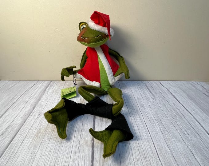 1969 Annalee Mobilitee Christmas frog with tag