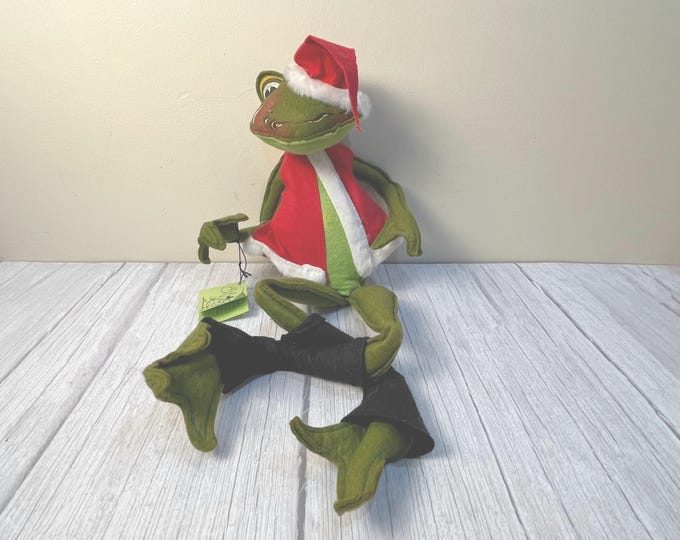 1969 Annalee Mobilitee Christmas frog with tag