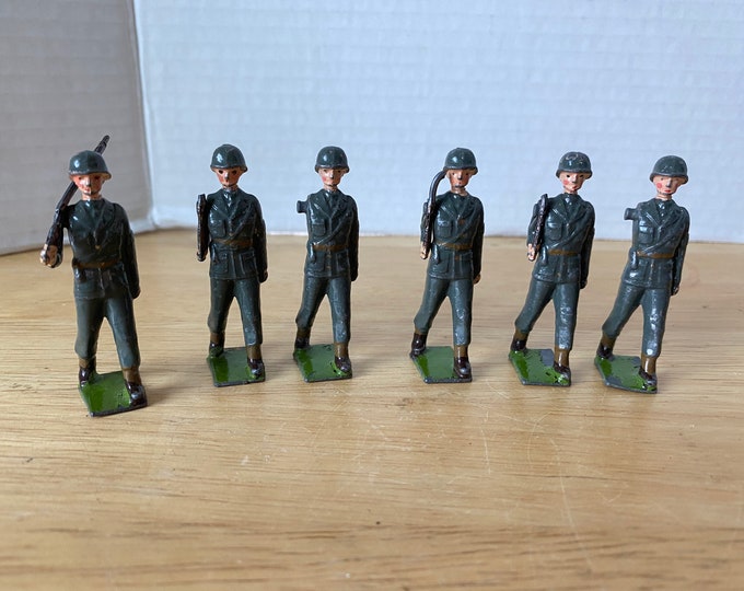 Set of 6 British Ltd. Army Infantry  Lead Soldiers