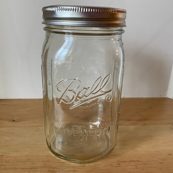 Vintage Ball wide mouth clear 3 cup (24 ounce) mason jar with grape vine design and measure side panel