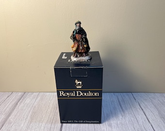 Royal Doulton 1952 "Good King Wencelas" HN3262 ceramic porcelain figurine in original box