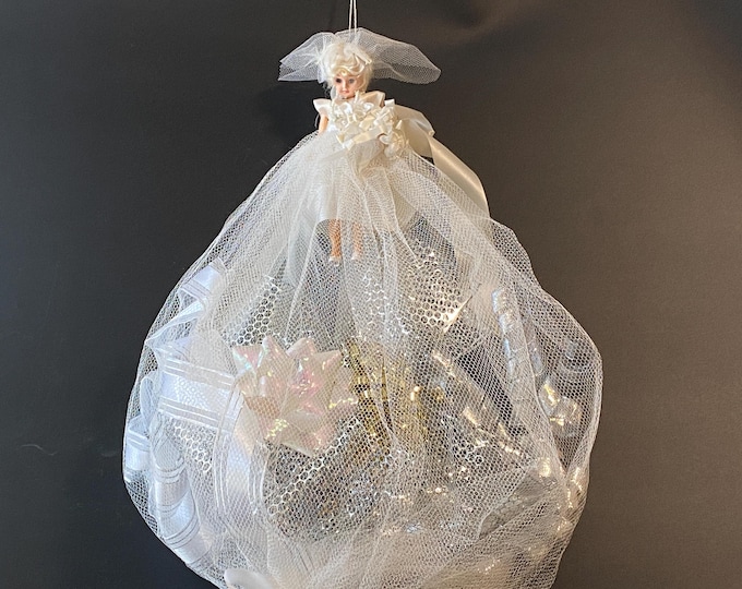 Rare 1967 Bridal Shower Gift Ribbons & Bows Bouquet Bridal Doll w/ Netting Dress holds all Bows received on gifts from Wedding Bridal Shower