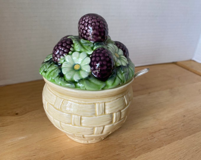 Vintage Lefton Blackberry Sugar or Jam Jar ceramic Bowl with Lid and plastic spoon H5432
