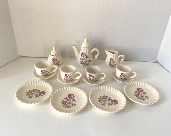 15 Piece set 1960s Children's Floral Porcelain mini tea set - Teapot, Sugar, Creamer, 4 Cups, 4 Saucers & 4 Plates in very good condition