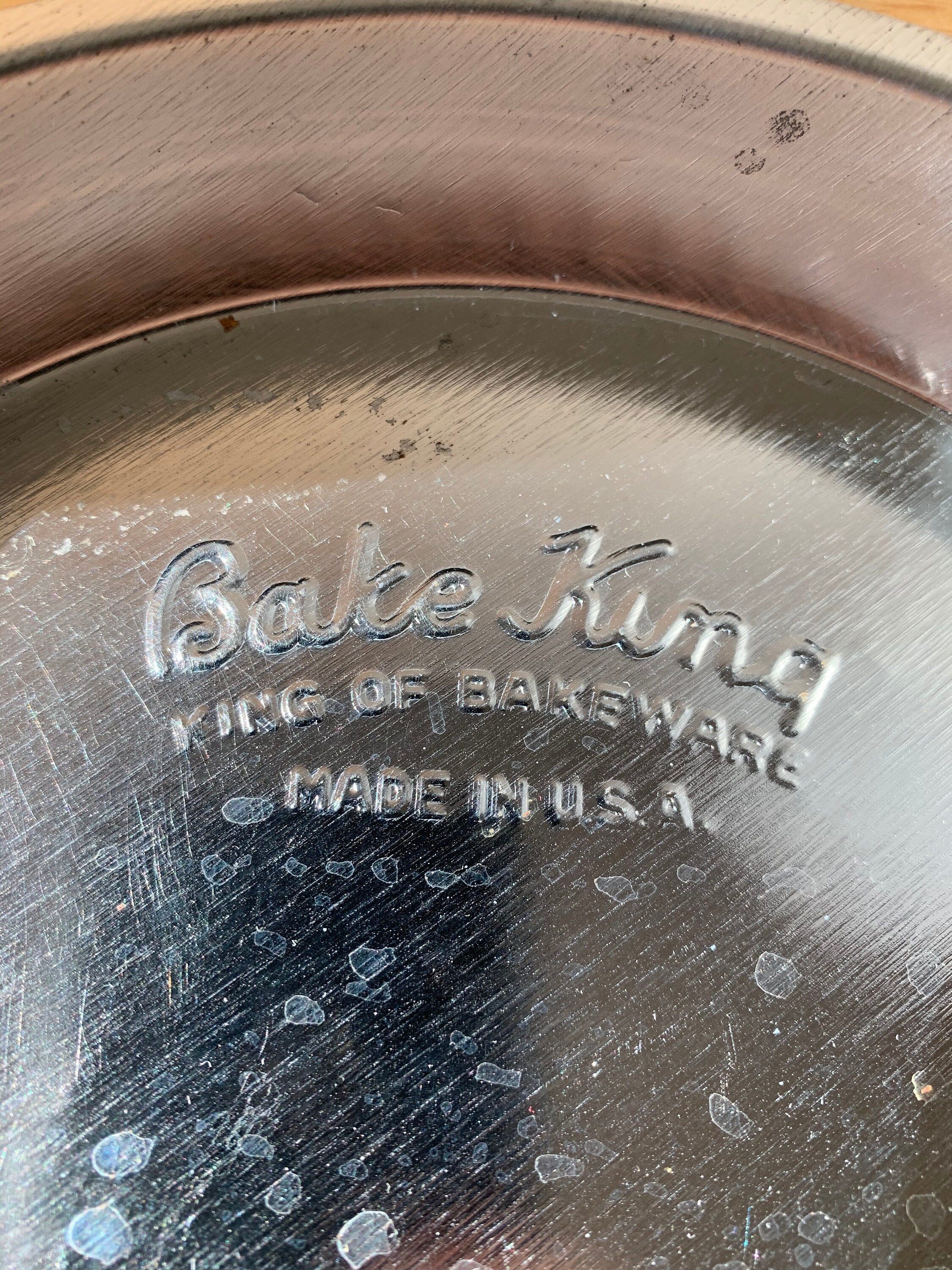 Vintage tin 9 Bake King cake pan