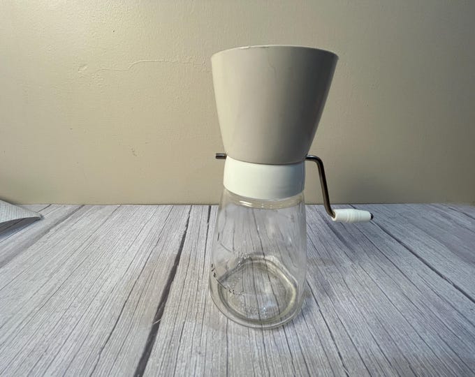 1960's gray nut grinder missing cover