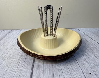 Vintage 6-piece composite white and brown nut bowl