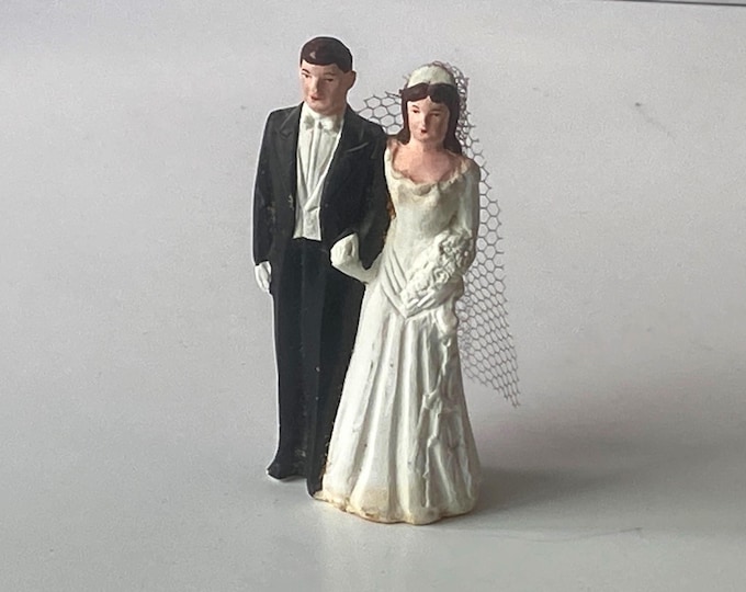 1948 J. Levinsohn Bride and Groom Chalkware Cake Topper