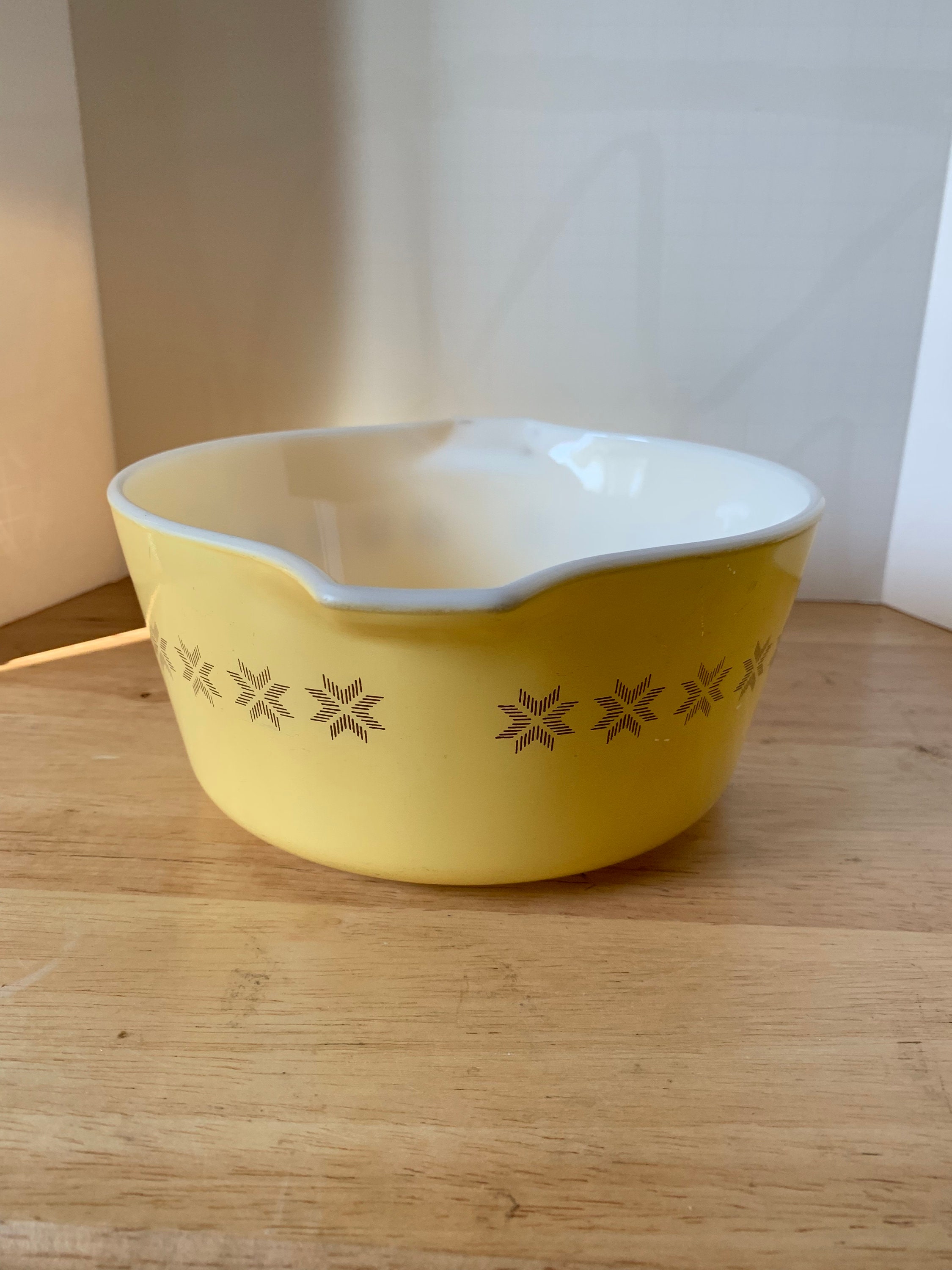 vintage-1960-s-pyrex-474-casserole-dish