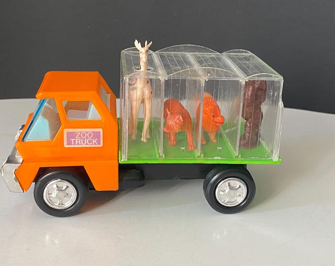 1960s Jimson St. Louis Zoo Plastic Friction Truck animals Giraffe Lion Gorilla Tiger