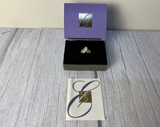 Avon Elizabeth Taylor Radiance CZ ring size 8 in original box