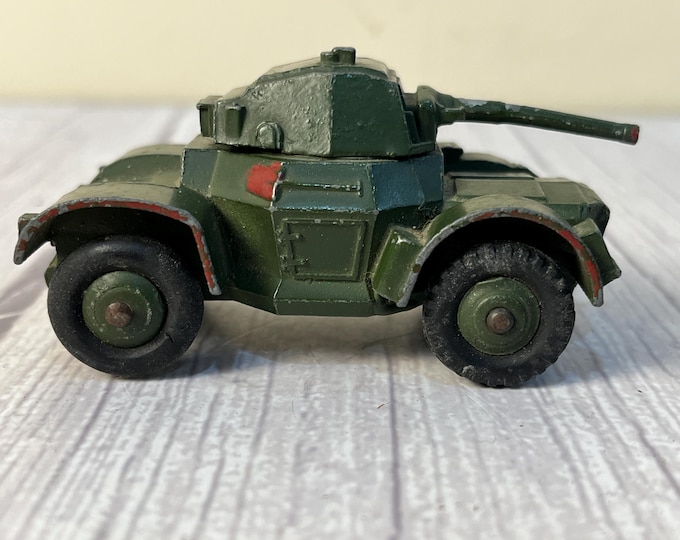 Dinky 670 Armoured car Meccano Ltd Made in England