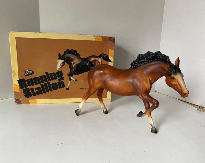 1979 Breyer Running Stallion Horse in Original Box Model No 129 bay