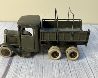 Tipper Army Lorry truck troop Trasport from Britain's Ltd. London Made in Great Britain