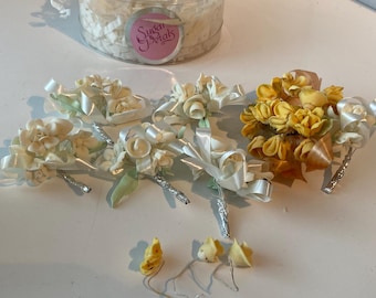 Vintage Set of 7 Wedding boutonnieres or small bouquets made of Royal icing