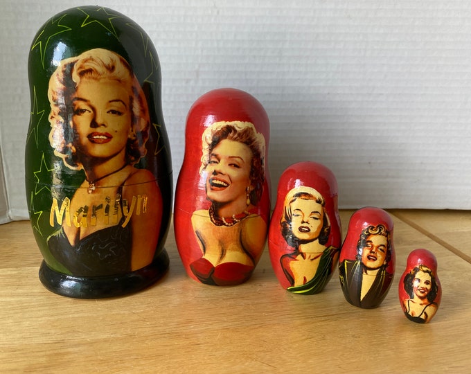 Marilyn Monroe set of 5 Nesting Dolls from Teenager to Adult