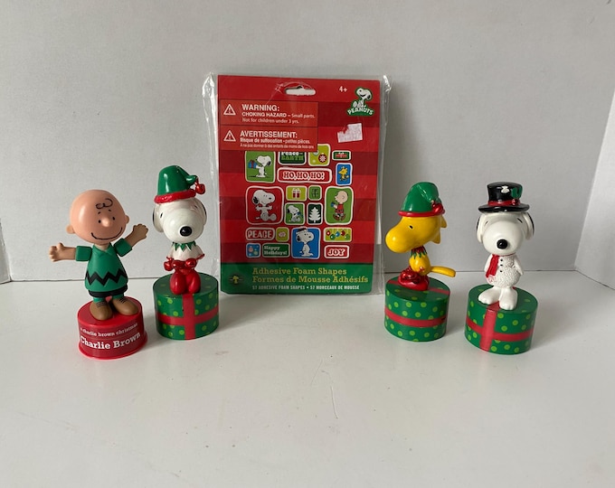 Set of 4 Vintage Snoopy, Charlie Brown and Woodstock Christmas Thumb Push Puppets and Set of Peanuts Foam Stickers