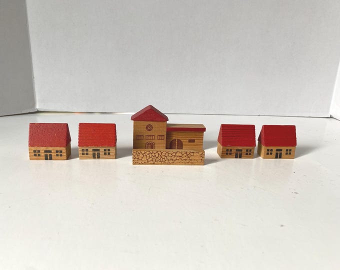 Set of 6  Wooden Erzgebirge / Putz Miniature Village pieces