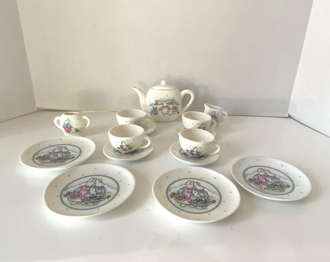 15 Piece set Daisy Kingdom Children's  Porcelain mini tea set - Teapot, Sugar, Creamer, 4 Cups, 4 Saucers & 4 Plates in very good condition