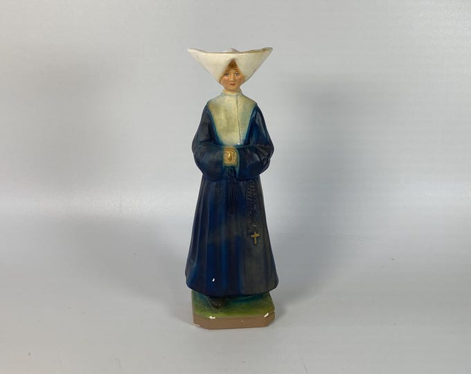Vintage 10" tall  St Catherine Labouré chalkware figurine traditional winged cornet headdress-Daughters of Charity of Saint Vincent de Paul