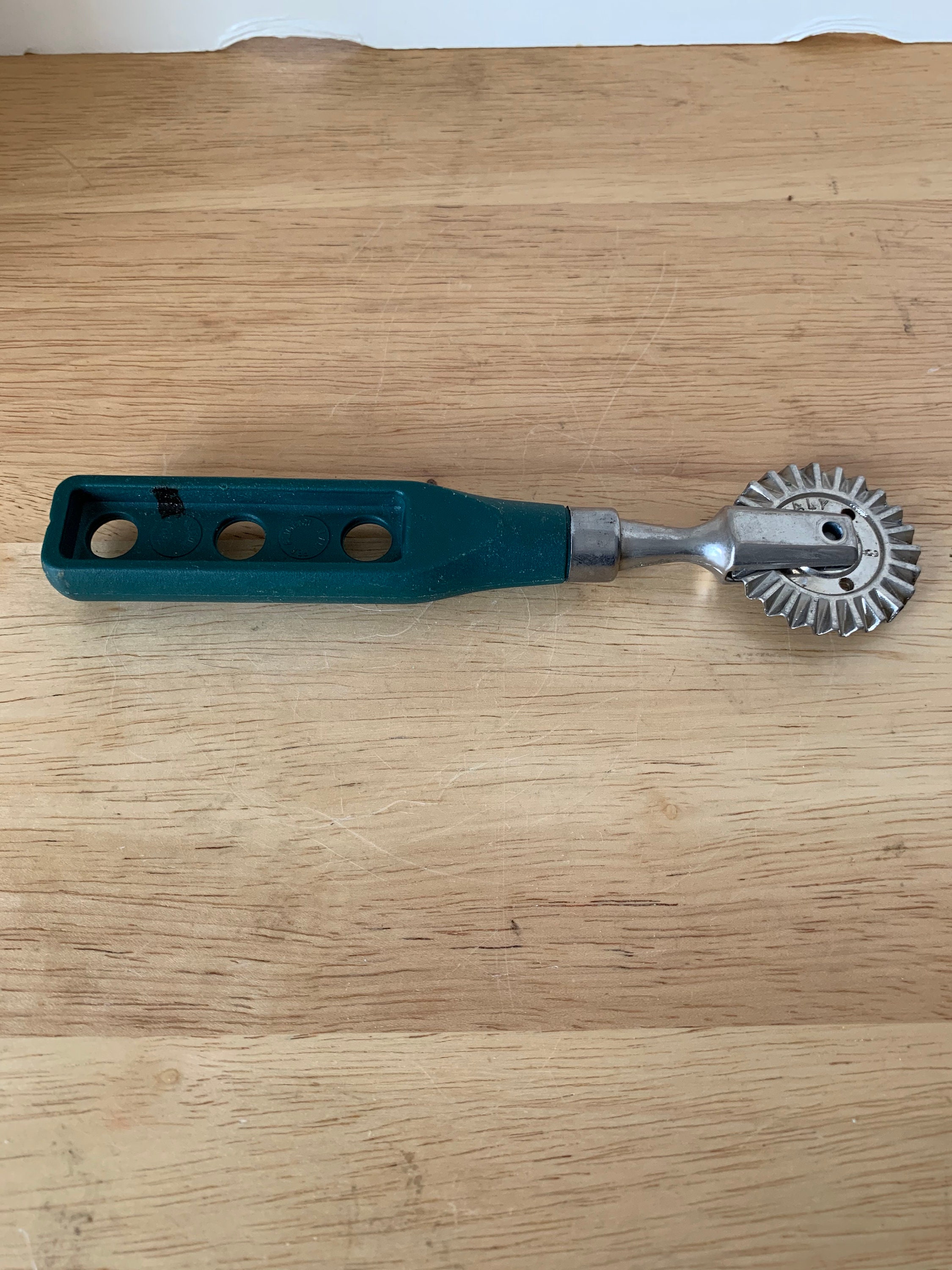 vintage plastic handle ravioli cutter made in Italy