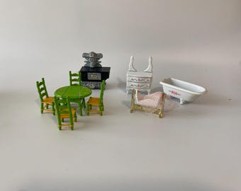 9 Piece Little Kiddles Family die cast metal furniture from 1980 includes, table, chairs, stove,  dresser and tub