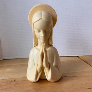 Vintage cream colored plastic bust of Virgin Mary, Mother of God, Madonna praying